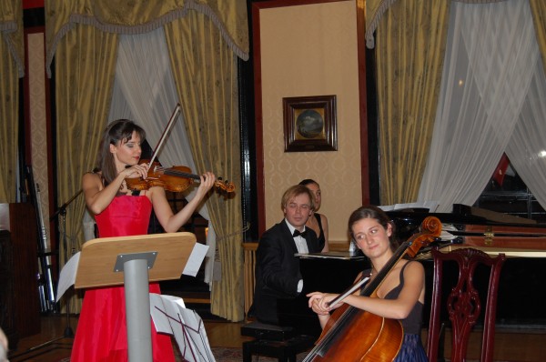 Piacere Trio w komplecie: Barbara Dziewięcka, Przemysław Dembski i Anne Chauveau / fot. Magdalena Grzymkowska