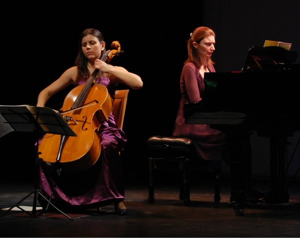 Evva Mizerska i Emma Abbate wystąpiły na scenie POSK-u w ramach serii Koncertów przy Kawie / fot. Magdalena Grzymkowska