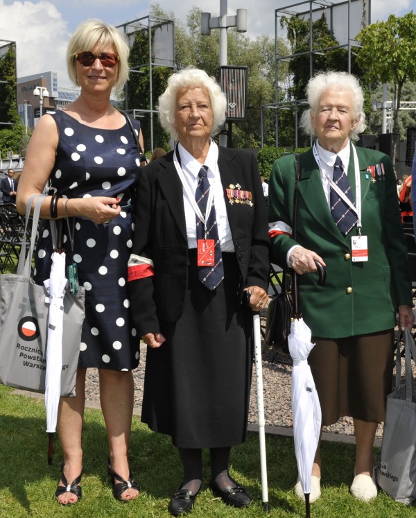 Od lewej: Barbara Lesisz-Dembińska, Wanda lesisz, Janina Rożecka / fot. archiwum autorki