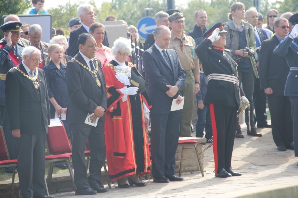 Goście uroczystości: Tom Bickley – burmistrz Newark, Tej Bagha – burmistrz Ealingu, Catherine Dann – burmistrz Hillingdon, Ambasador Polski – Witold Sobków, Lord Lieutenant for Greater London, Sir David Brewer / fot. Agata Karbowicz