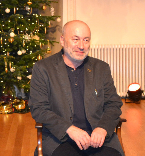 Sławomir Koper jest jednym z najbardziej popularnych obecnie polskich pisarzy / fot. Piotr Gulbicki