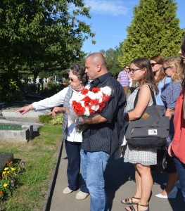 „Białym goździkiem do góry”, upomina wolontariuszy Marzenna Schejbal 